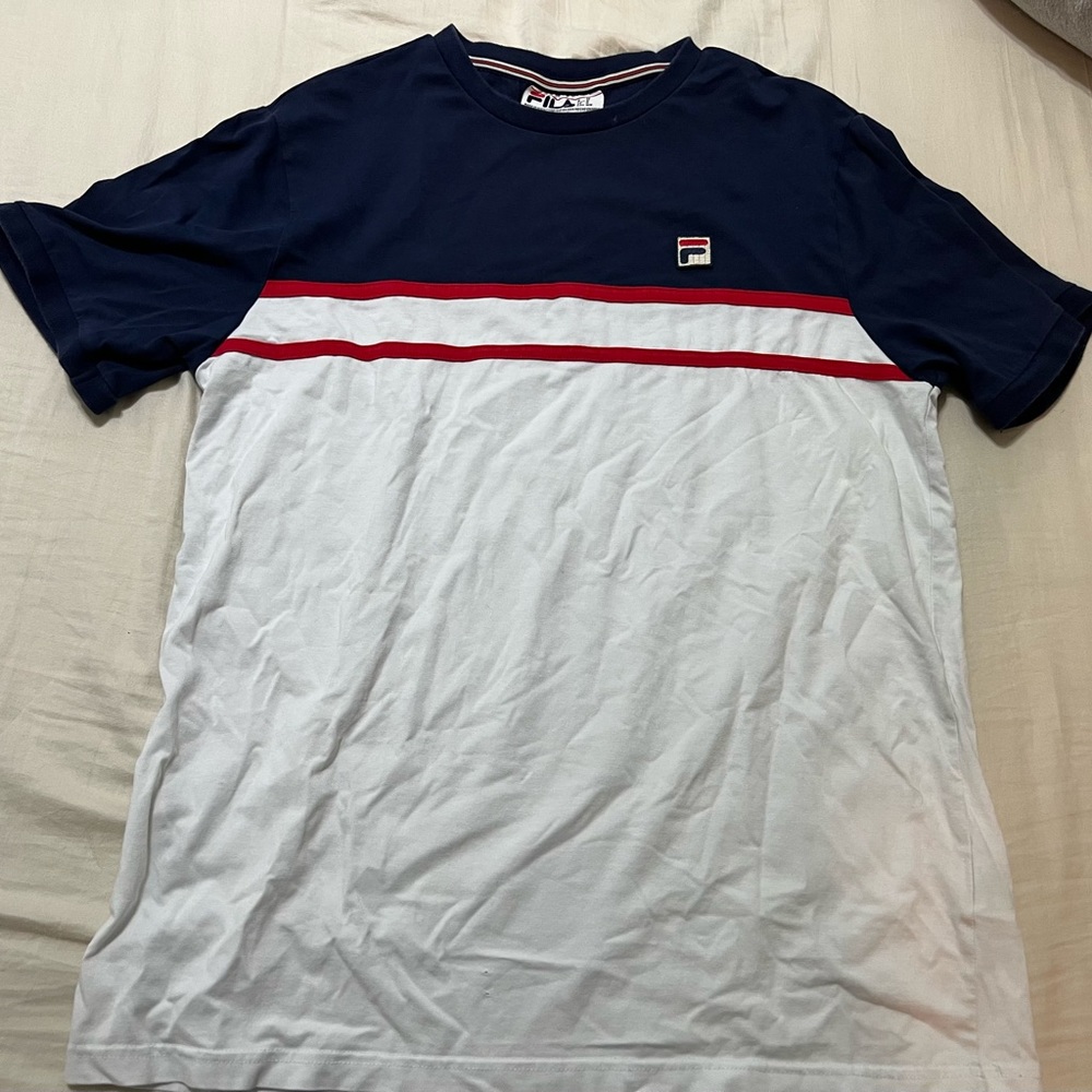 Men’s Fila Navy/white/red T-shirt Size M.